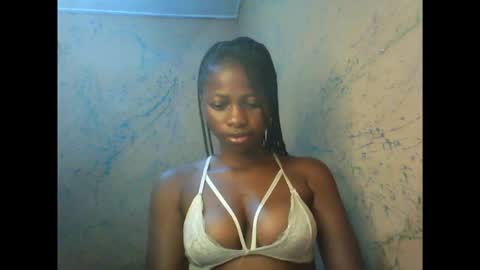 Snapshot of juicypiexx chatting on October 13, 6:57 am juicypiexx online show from October 13, 6:57 am