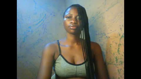 Snapshot of juicypiexx chatting on October 13, 10:43 pm juicypiexx online show from October 13, 10:43 pm