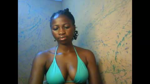 Snapshot of juicypiexx chatting on October 16, 11:39 pm juicypiexx online show from October 16, 11:39 pm