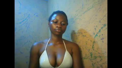 Snapshot of juicypiexx chatting on October 18, 12:57 am juicypiexx online show from October 18, 12:57 am