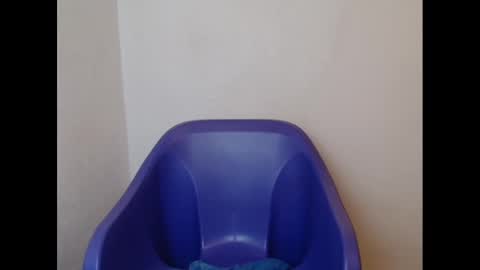 juicyxpink online show from March 2, 10:56 am