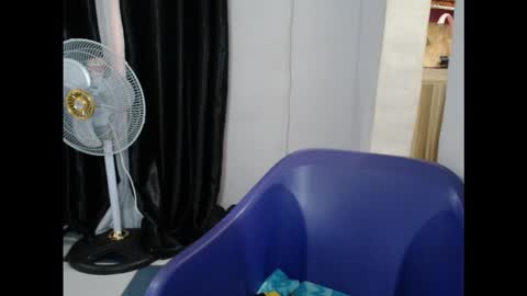 juicyxpink online show from September 12, 7:19 am