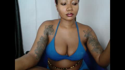 juicyxpink online show from September 16, 1:12 pm