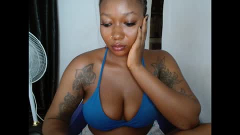 juicyxpink online show from November 10, 11:48 pm