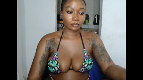 juicyxpink online show from November 27, 12:46 am