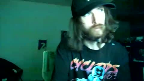 Snapshot of jukeb0x77 chatting on November 14, 2:32 am Juk3B0x77 online show from November 14, 2:32 am