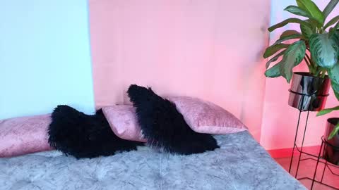 Jules and Gia online show from October 15, 10:15 am