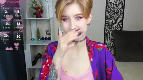 Jules online show from December 14, 1:17 am