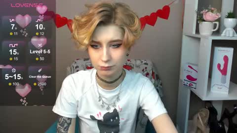 Jules online show from February 17, 1:04 am