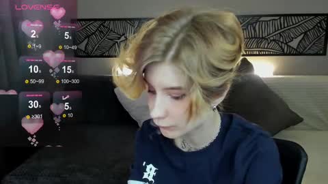 Jules online show from March 7, 4:02 am