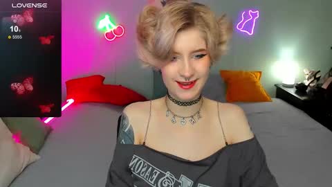 Jules online show from October 11, 12:43 am