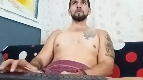 Snapshot of juleslake2 chatting on October 29, 1:24 pm juleslake2 online show from October 29, 1:24 pm