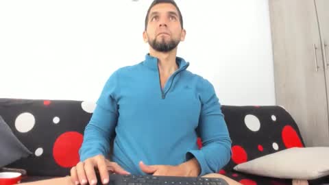 Snapshot of juleslake2 chatting on December 4, 12:14 pm juleslake2 online show from December 4, 12:14 pm