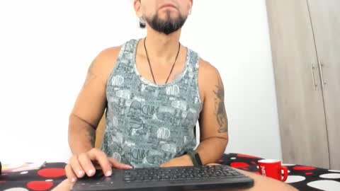 Snapshot of juleslake2 chatting on December 15, 11:47 am juleslake2 online show from December 15, 11:47 am