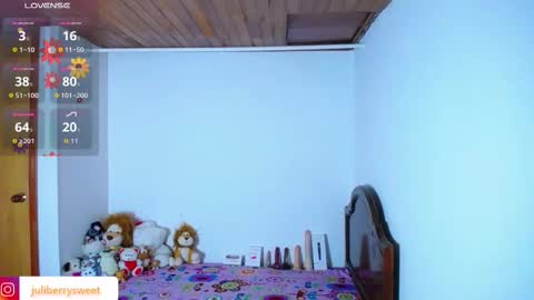 Snapshot of juli05star chatting on October 24, 1:57 am Juliana online show from October 24, 1:57 am