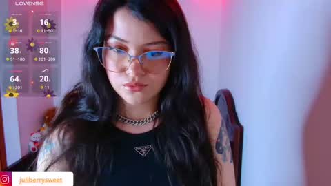 Snapshot of juli05star chatting on November 8, 9:02 pm Juliana online show from November 8, 9:02 pm