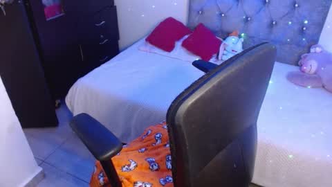 Snapshot of juli_69 chatting on March 6, 8:48 pm Juliana Torres online show from March 6, 8:48 pm