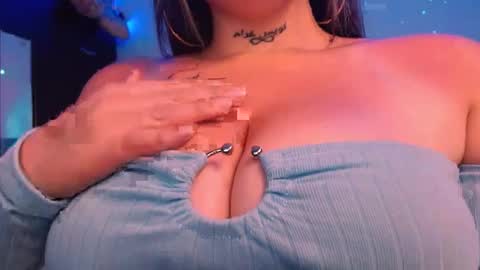 Snapshot of juli_69 chatting on March 12, 10:17 pm Juliana Torres online show from March 12, 10:17 pm