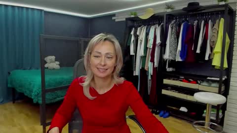 julia__cherry_ online show from November 14, 1:54 pm