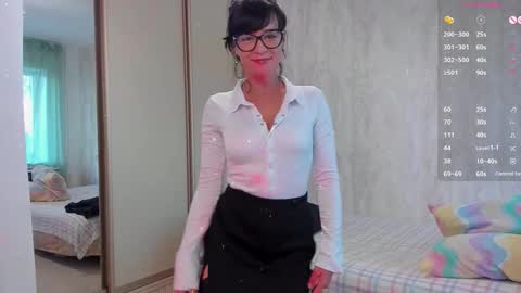 Snapshot of julia_frey chatting on September 25, 8:18 am Julia online show from September 25, 8:18 am