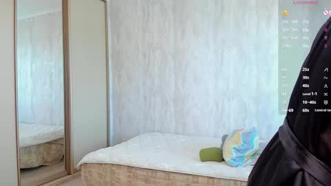 Snapshot of julia_frey chatting on September 27, 1:43 am Julia online show from September 27, 1:43 am