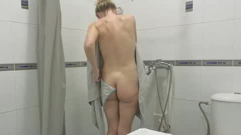 julia_giulia online show from November 30, 3:32 am