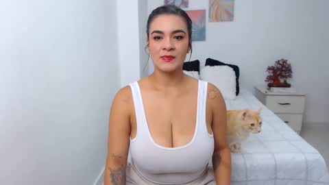 julia online show from March 1, 8:56 am