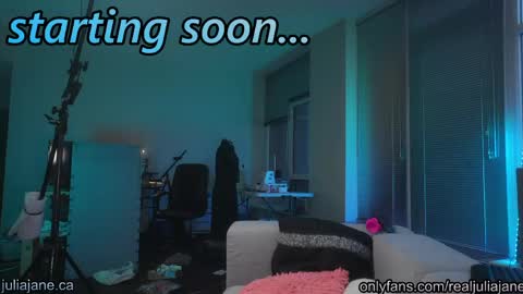 Julia Jane online show from April 9, 2:00 am