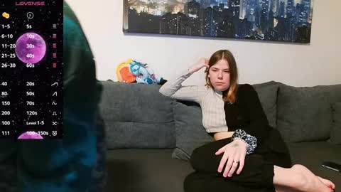 Snapshot of julia_official chatting on March 8, 7:53 pm julia_official online show from March 8, 7:53 pm