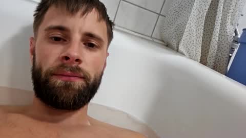 Snapshot of julia_official chatting on October 3, 7:33 pm julia_official online show from October 3, 7:33 pm