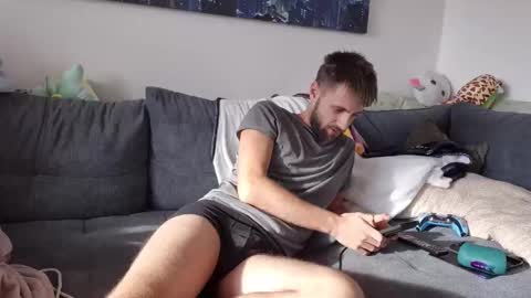 Snapshot of julia_official chatting on October 29, 1:13 pm julia_official online show from October 29, 1:13 pm