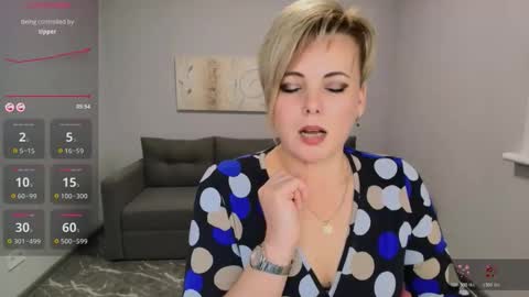 Julia online show from February 20, 1:11 pm