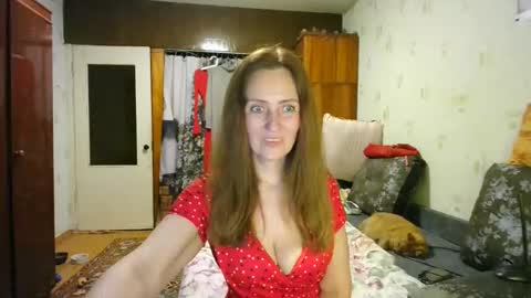 Snapshot of juliaa_foxi chatting on April 11, 6:45 pm juliaa_foxi online show from April 11, 6:45 pm