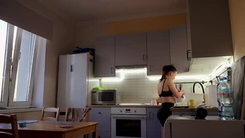 Molly online show from April 13, 3:17 pm