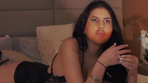 Snapshot of juliaharveyy chatting on February 4, 8:13 am Julia online show from February 4, 8:13 am