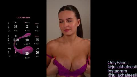 Julia Khaleesii online show from March 25, 6:14 pm