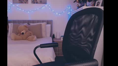 Snapshot of julialiones chatting on December 26, 3:31 pm julialiones online show from December 26, 3:31 pm