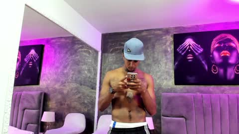 julian billy online show from December 28, 1:38 pm