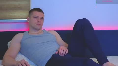 julian_turner online show from May 23, 10:19 am