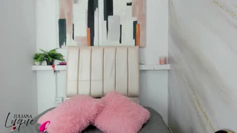 Juli  online show from November 27, 12:07 pm