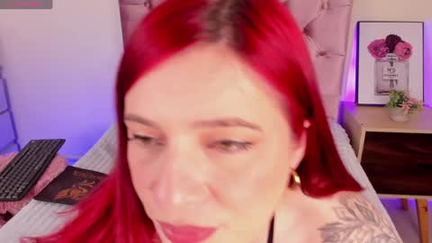 Snapshot of julianaarboleda chatting on January 10, 6:28 pm Juli online show from January 10, 6:28 pm