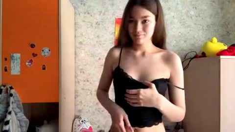 Viola online show from May 25, 1:00 am