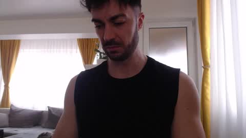 JulianRoyce online show from March 24, 11:37 am