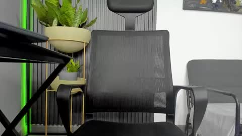 Julian online show from March 5, 12:23 pm