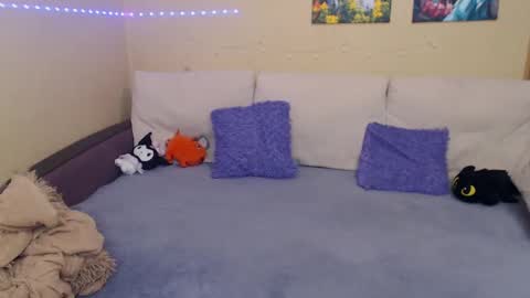 Snapshot of juliasane_ chatting on February 19, 3:05 pm Jul online show from February 19, 3:05 pm