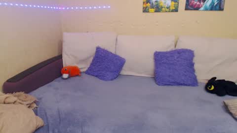 Snapshot of juliasane_ chatting on March 2, 3:27 pm Jul online show from March 2, 3:27 pm