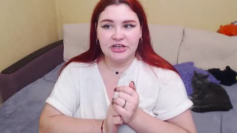 Snapshot of juliasane_ chatting on October 16, 8:21 pm Jul online show from October 16, 8:21 pm