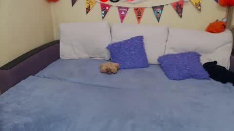 Snapshot of juliasane_ chatting on October 29, 4:20 pm Jul online show from October 29, 4:20 pm