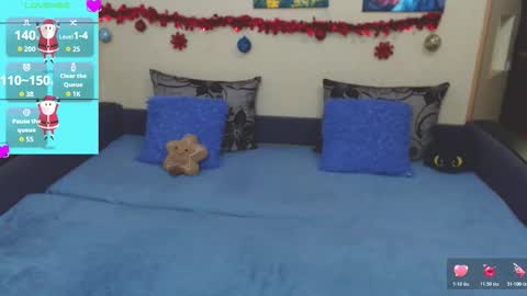 Snapshot of juliasane_ chatting on December 16, 8:19 am Jul online show from December 16, 8:19 am