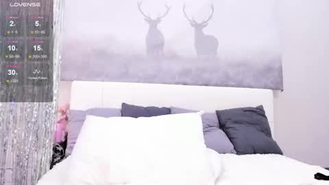 Snapshot of juliavangg_19 chatting on February 20, 6:39 am Julls online show from February 20, 6:39 am